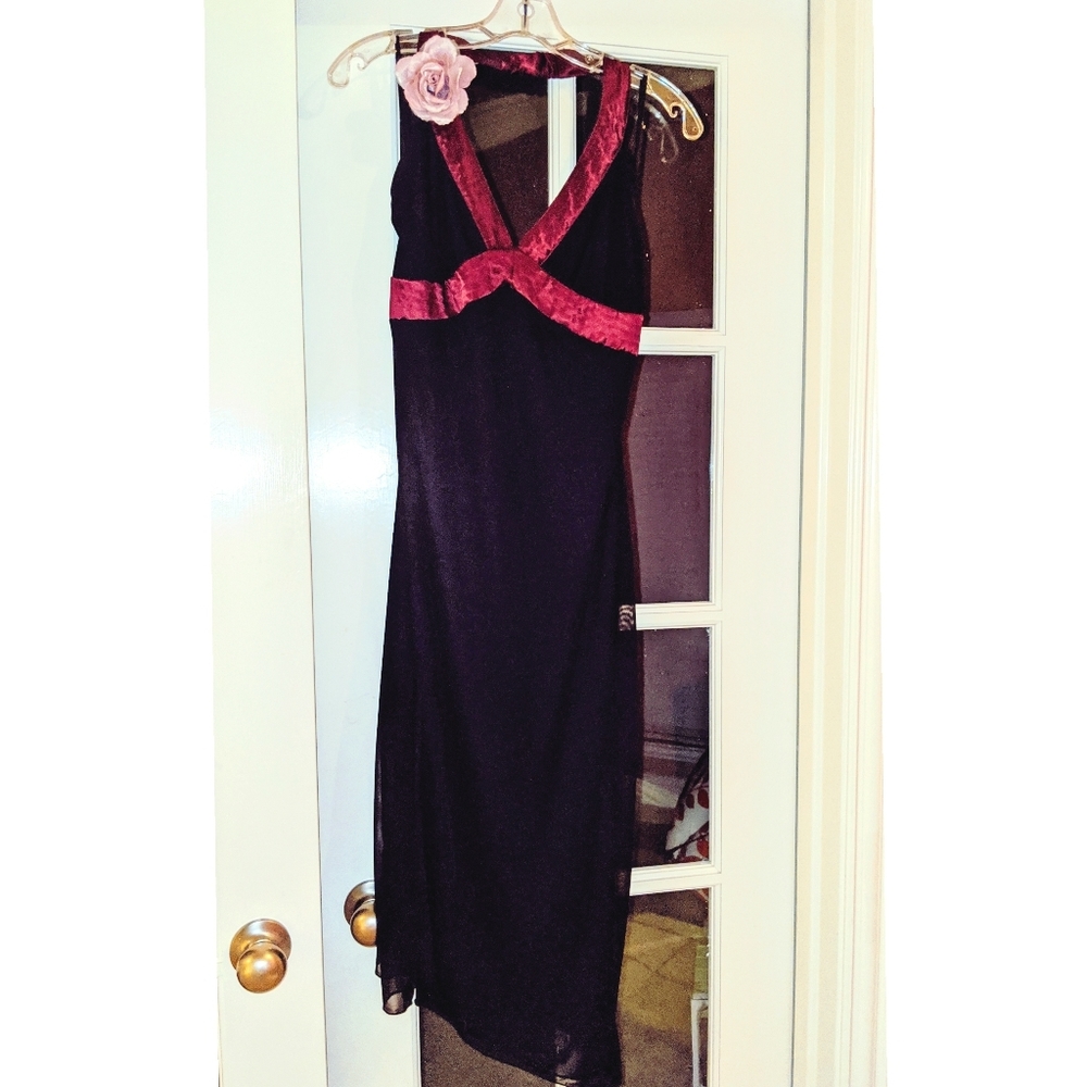 Black and Burgundy asymmetrical dress (M)